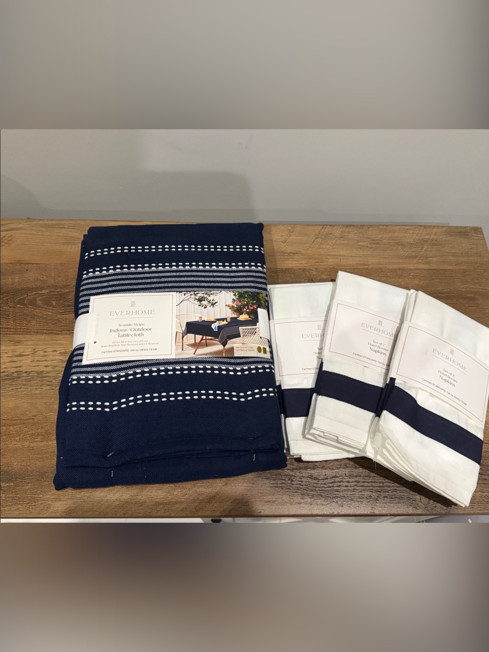 Bed Bath & Beyond NEW TABLE SET Navy and White Striped Decorative
